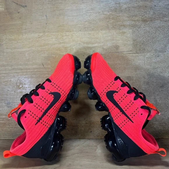 Nike Air VaporMax Flyknit 3 Womens Sz 7 (5.5Y) Shoes Sneakers Crimson Black - Picture 8 of 15